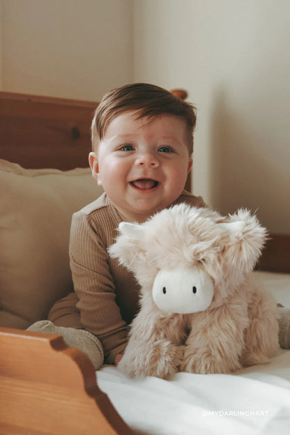 Snuggle Bunnies Hilda the Highland Cow