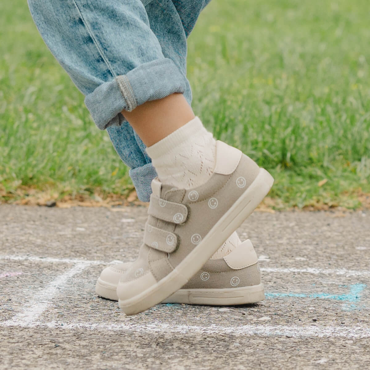 Pretty Brave Otto Khaki Smiley