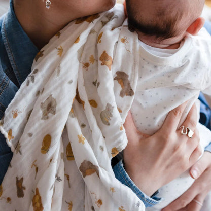 Little Linen Printed Muslin Wrap Nectar Bear